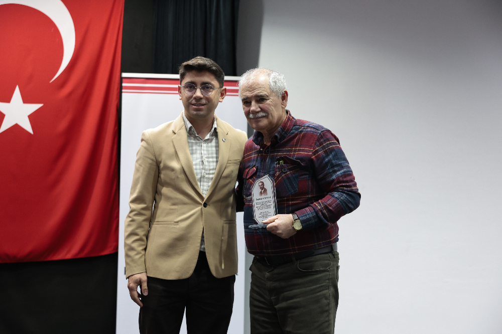 Bir Devrim Neferi Mustafa Necati