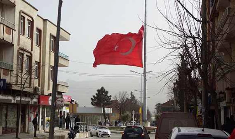 Türkiye'de üç günlük milli yas ilan edildi.