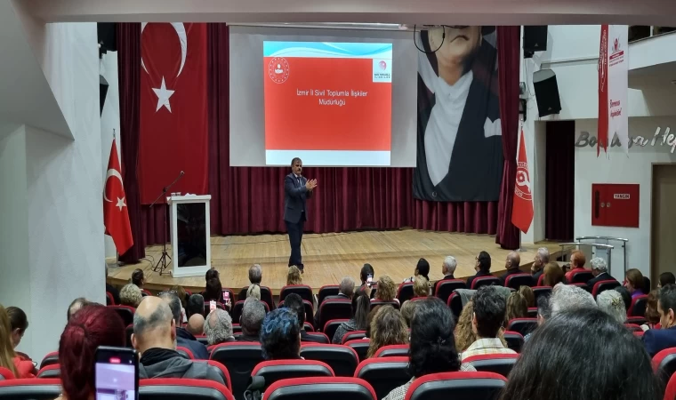 Bornova Belediyesi'nden etkin dernek yönetimi eğitimi