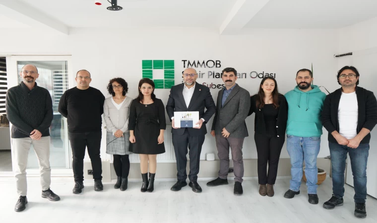 DR. BUĞRA GÖKCE,  GENÇ MESLEKTAŞLARININ FİKİRLERİNİ DİNLEDİ