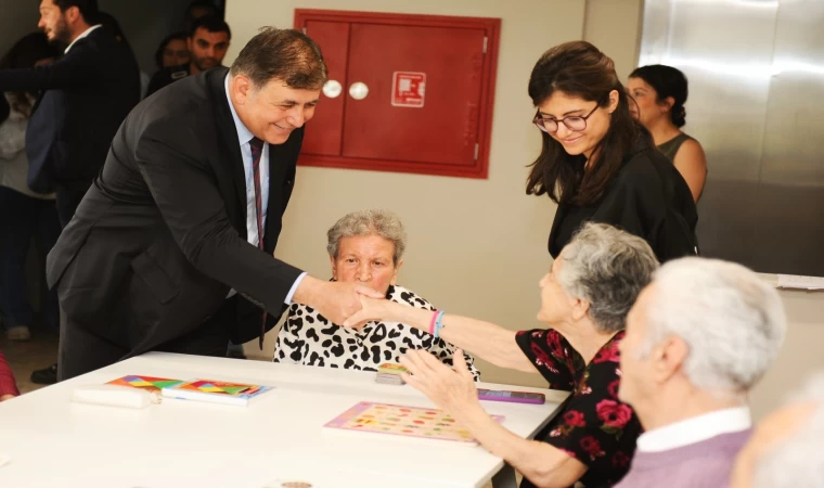 Gündüz Yaşam Merkezi Karşıyakalılara umut olmaya devam ediyor 