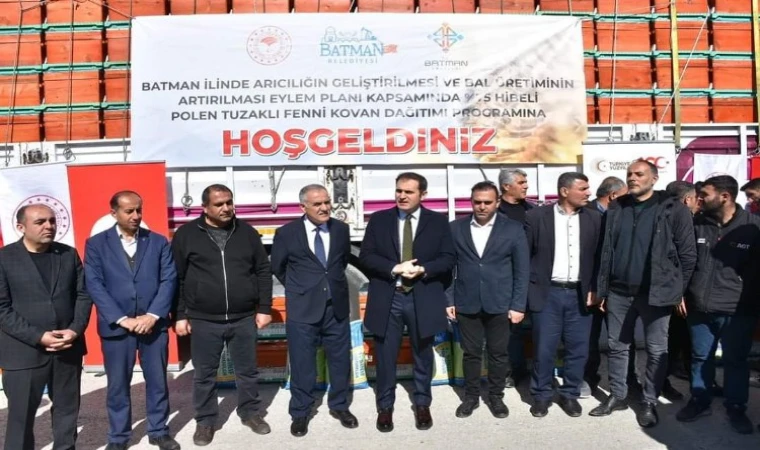 Sason’da 306 üreticiye fenni kovan dağıtıldı