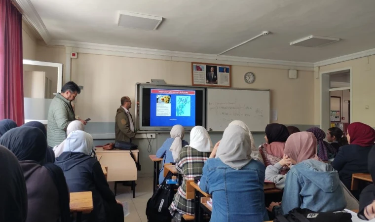 İmam hatip lisesinde kız öğrenciye taciz! Öğretmenin suç kaydı olduğu ortaya çıktı