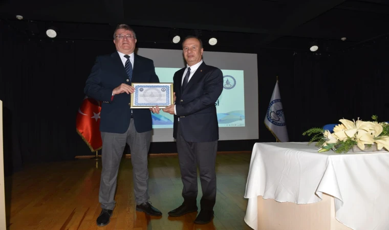 EÜ'de "Öğretmen Atatürk ve Günümüzde Önemi" konferansı düzenlendi