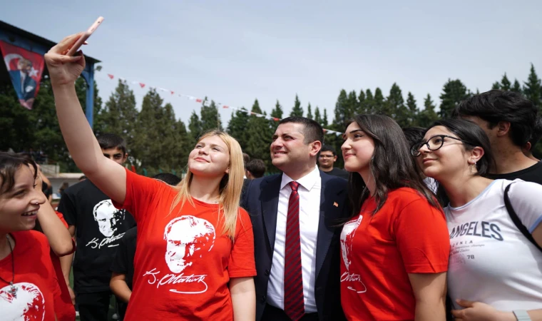 Torbalı Belediyesinden öğrencilere hem eğitim hem de ulaşım desteği