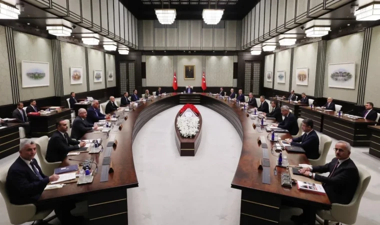 İddia: Cuma gecesi kabinede değişiklik bekleniyor