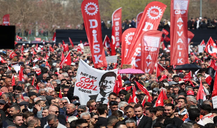 Kıvanç Tatlıtuğ: Gençler içerideyken bana bayram yok