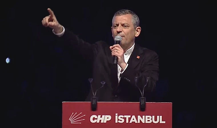 Beylikdüzü'nde 'Millet İradesine Sahip Çıkıyor' mitingi: CHP lideri Özgür Özel Devlet Bahçeli'ye çağrıda bulundu