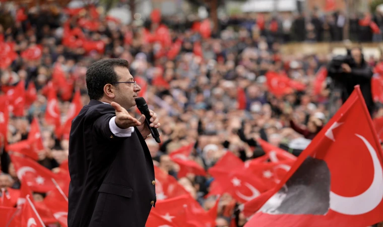 Ekrem İmamoğlu'undan Türk Bayrağı çağrısı