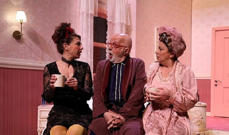 Şehrin Tiyatrosu “Yatak Odası Komedisi” Oyunuyla Maltepe’de