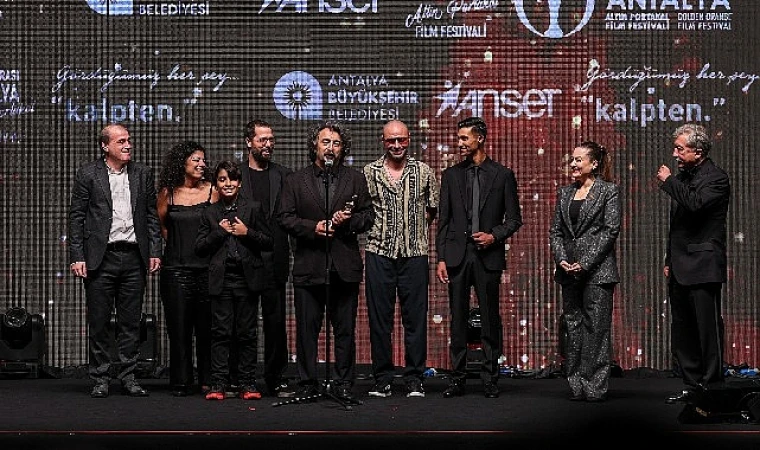 Altın Portakal’ın galibi ’Tavşan İmparatorluğu’