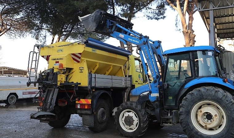 Ödemiş Belediyesi kar ve buzlanma mücadelesine hazır