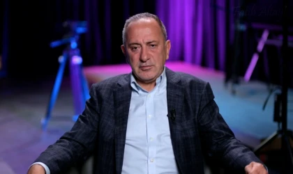 CHP Lideri Özel ve Karagöz görüşmesine Fatih Altaylı'dan Baba filmine gönderme