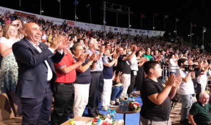 Işın Karaca festivalin finaline damga vurdu