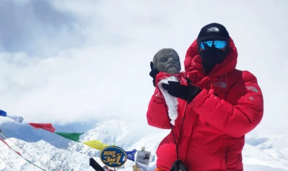 Milli sporcu Pamir’in zirvesine tırmandı