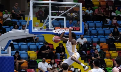 Konya Büyükşehir’in potada zirve yürüyüşü sürüyor