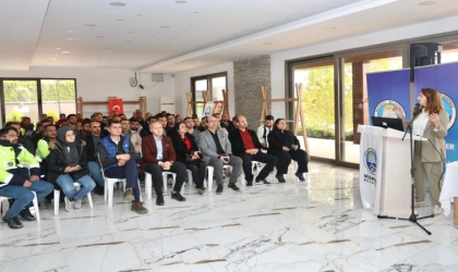 Bursa Büyükşehir ve 5 ilçe belediye veterinerleri Mudanya’da sertifikalandı