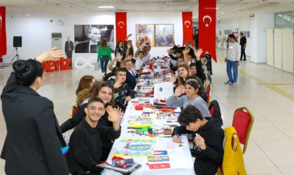 Karabağlar’ın özel çocuklarından Atatürk’e sevgi resimleri