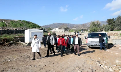 Karşıyaka'nın yeni hayvan barınağı için ilk kazma vuruldu