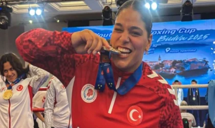 Milli boksör Havvanur Kethüda dünya şampiyonu oldu!