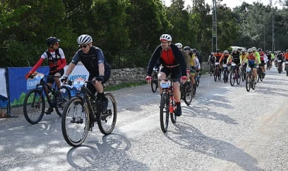 Trans Taurus Dağ Bisikleti Yarışı devam ediyor