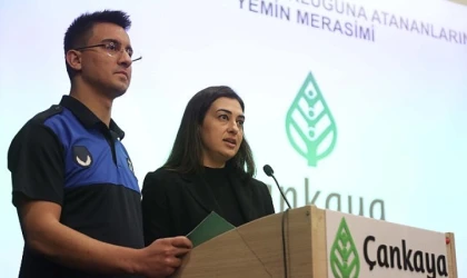 Çankaya’da ”Yemin” Heyecanı: Çankaya’nın Yeni Memurları Yemin Ederek Göreve Başladı