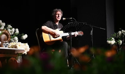 Salihli’de şiire açılan pencere yeniden aralandı. Salihli Şiir İkindileri 11 yıl aradan sonra 51. kez düzenlendi.
