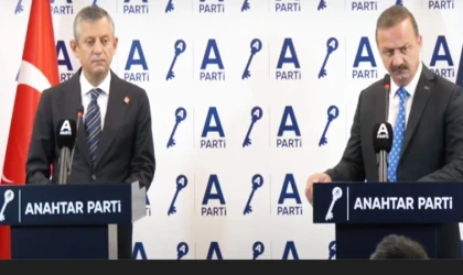 CHP lideri Özgür Özel’den Anahtar Parti'ye ziyaret