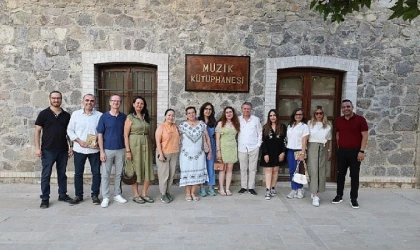 Büyükşehir’in yazarlık atölyesi ’Anlatılmayan Öyküler’ kitabıyla ilk meyvesini verdi