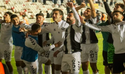 Altay sarı kırmızılıları devirdi