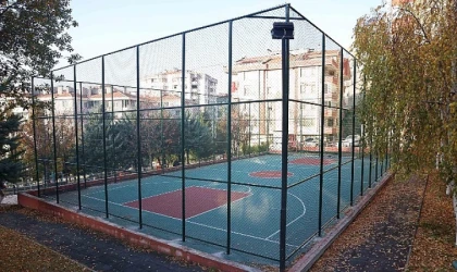 Çankaya Belediyesi 19 Parkın Spor Alanlarını Yeniledi
