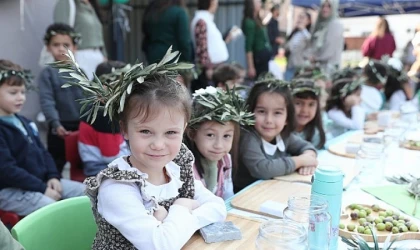 Şakran’da 6. Geleneksel Zeytin Kırma Şenliği Düzenlendi