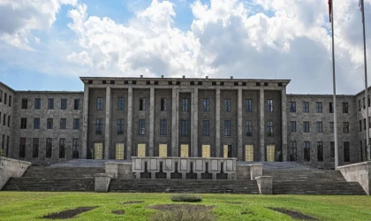 Meclis'te stajyer çocuklara taciz skandalı: Görevden uzaklaştırılan personel tutuklandı!