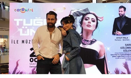 Tuğba Ünal, Dünya Sarılma Günü kapsamında hayranlarıyla buluştu