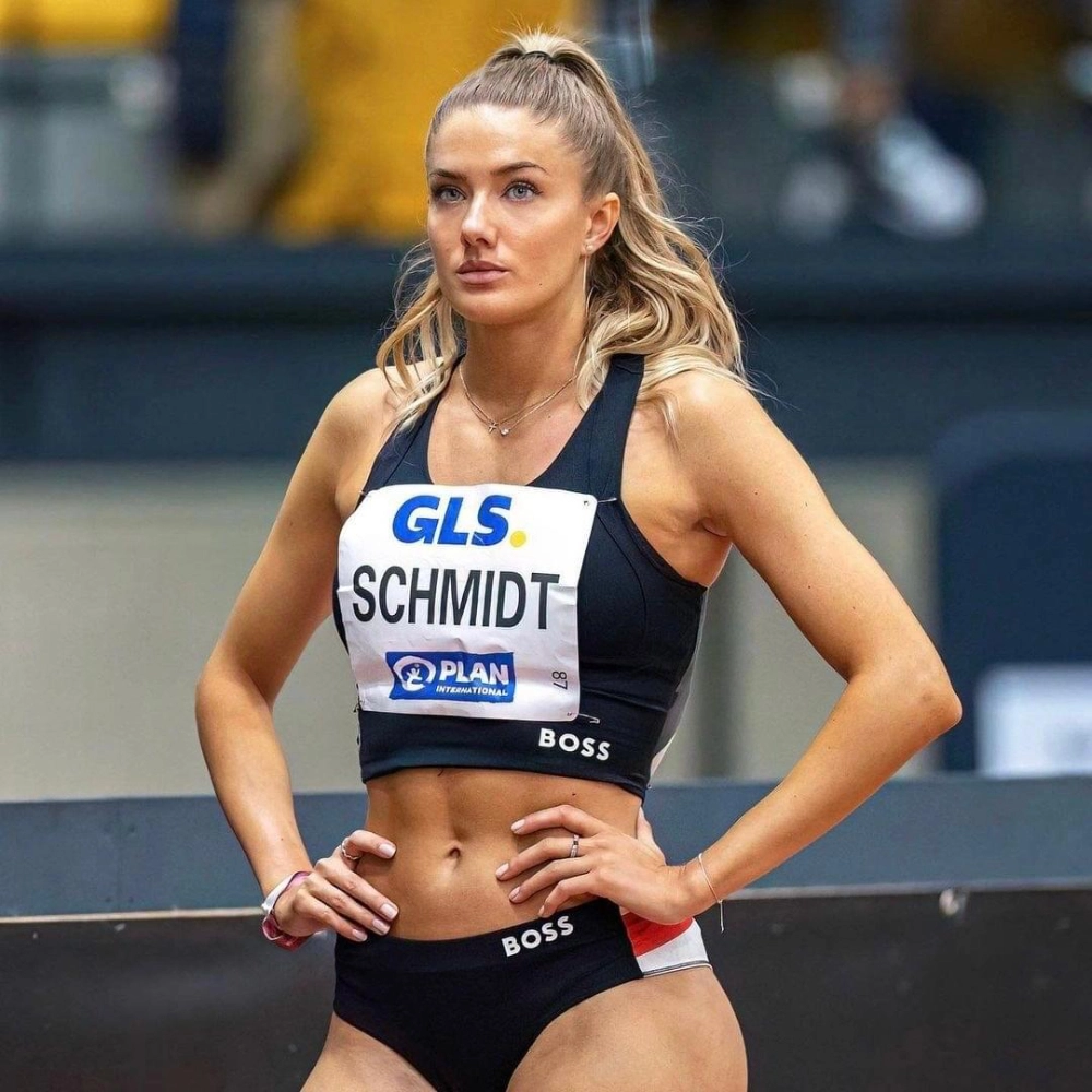 Alica Schmidt kariyeri ve en güzel fotoğrafları ile Basın Gazetesi’nde