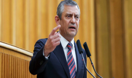 CHP'nin yeni yol haritası ne olacak? Özgür Özel canlı yayında açıkladı