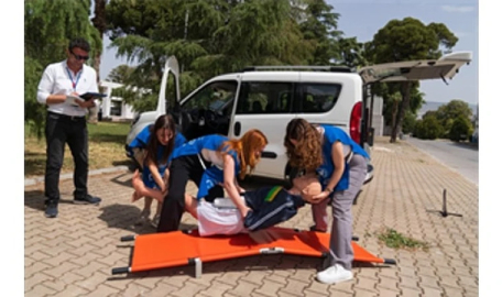 İlk Yardım Uygulama Turnuvası’nda zamanla yarıştılar