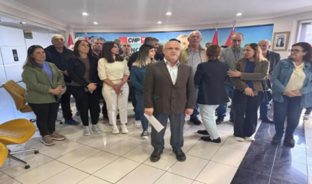 CHP İl Başkanlığı'na kendilerini kilitlediler
