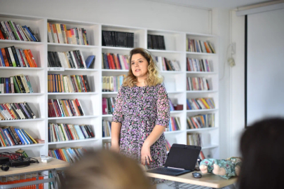 Çiğli Belediyesi’nden Girişimci Kadınlara Etsy Eğitimi