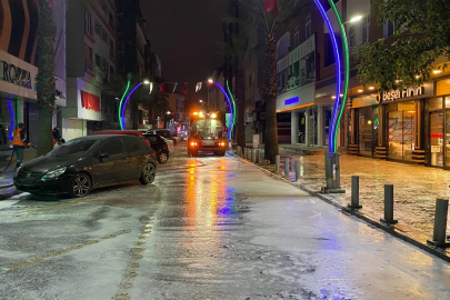 Çayırova'da caddelerde bayram temizliği