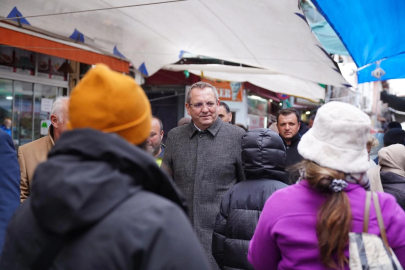 Ayvalık'ta esnaf ve vatandaşlarla bayram buluşması