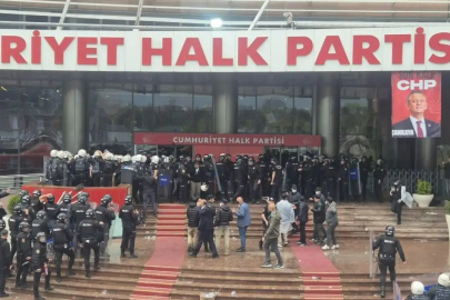 CHP’de bugün 74 il başkanı kurultay için topladığı imzaları teslim edecek