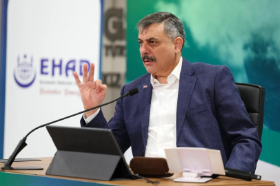Bakan Çiftçi, hafızlarla “İhyâ ve İnşâ Kampı” kapanışında buluştu
