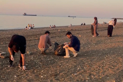 Trabzon'da Gençlik Meclisi’nden Ayasofya sahilinde çevre temizliği