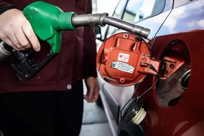 Motorine indirim gözüktü... Şimdilik tabela değişikliğine gerek kalmadı