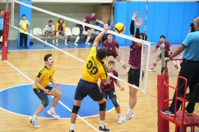 Bursa Yenişehirli voleybolcular filede 2'de 2 yaptı