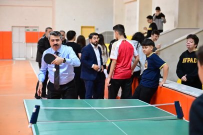 Bursa Yıldırım'da Başkan Yılmaz gençlerle spor yaptı