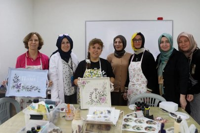 SAMEK’te eski eşyalar sanatla buluşuyor... El emekleri kazanca dönüşüyor