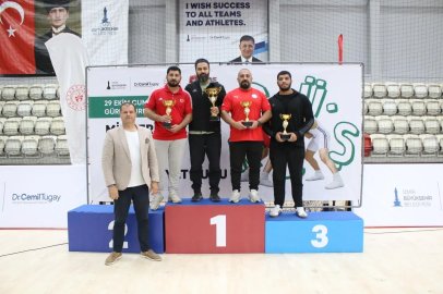 İzmir'de tatami ve minderde Cumhuriyet coşkusu